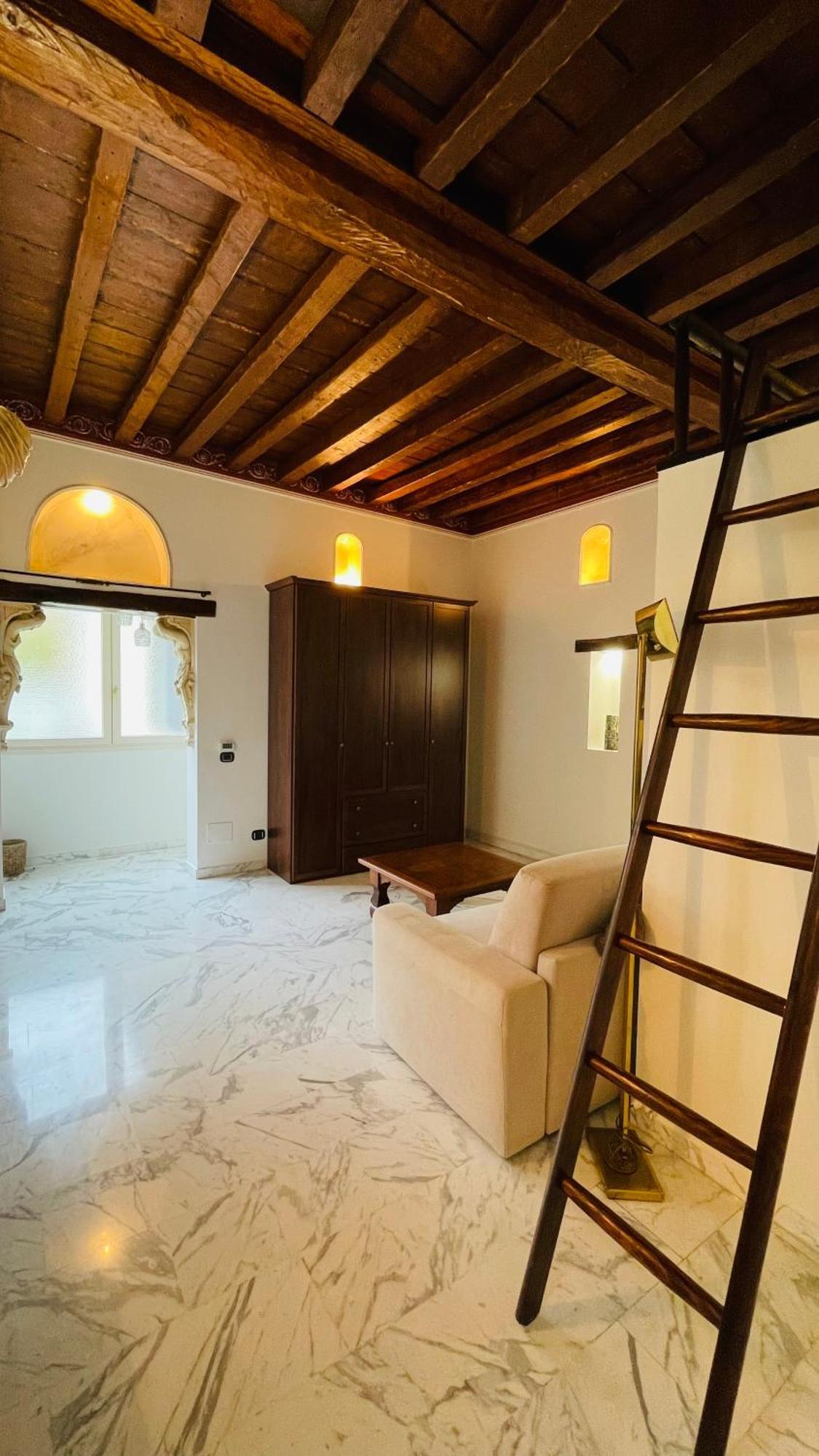 Charming Flat, Central And Close To Metro Милано Екстериор снимка